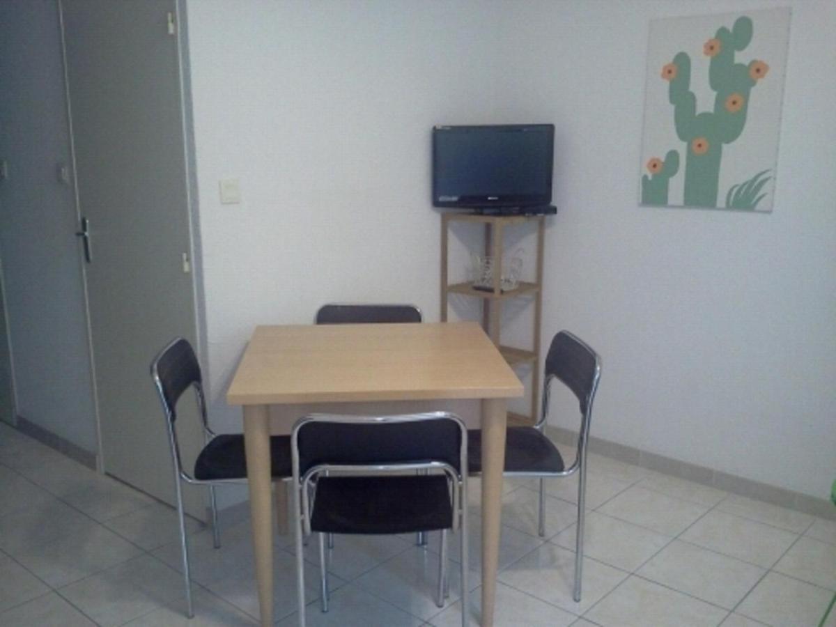 Appartement F1 Calvi A 150 Metres De La Plage Exterior foto